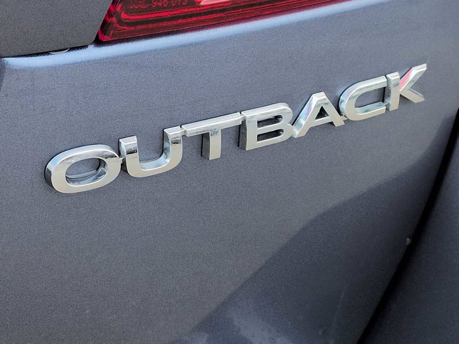Used 2018 Subaru Outback 2.5i Limited image 12