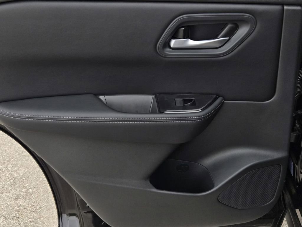 New 2026 Nissan Rogue SV FWD image 11