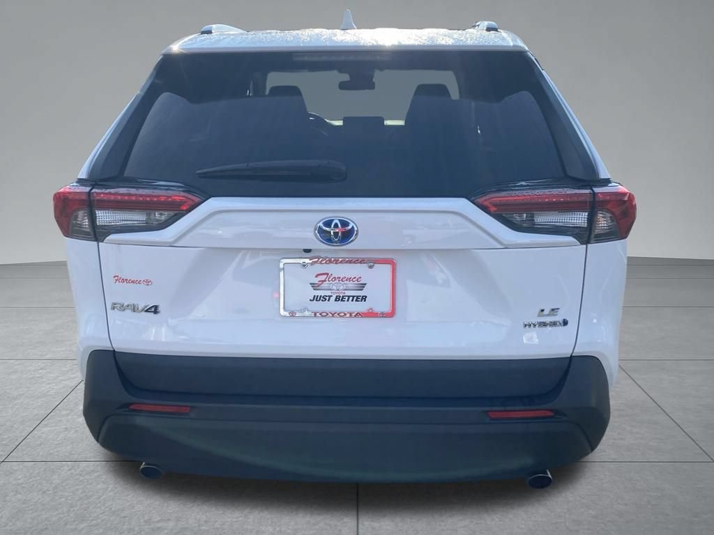 Used 2021 Toyota RAV4 LE AWD/4WD image 12
