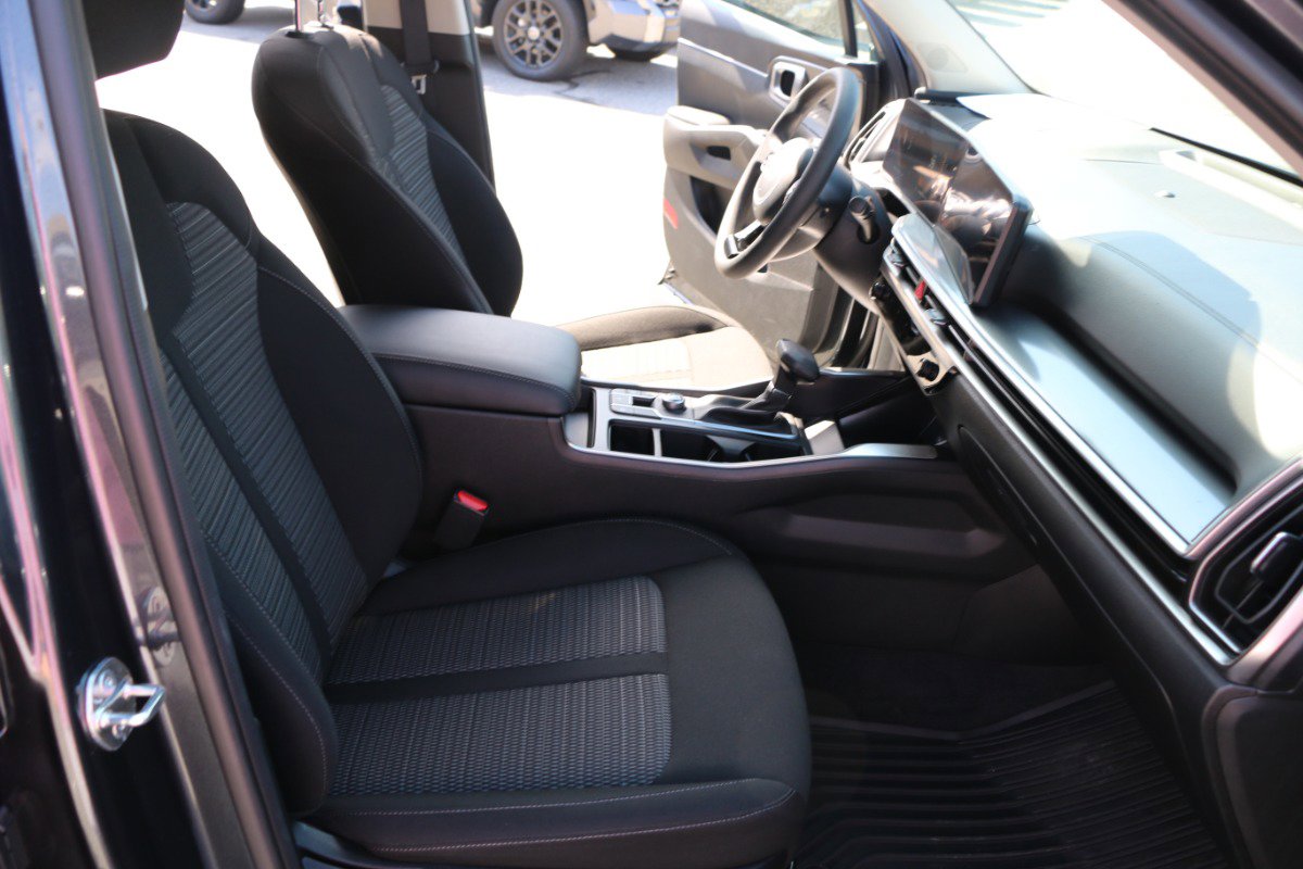 Used 2024 Kia Sorento LX image 24