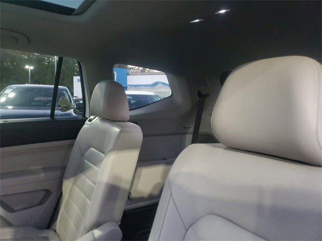 Used 2021 Volkswagen Atlas SEL Premium image 9
