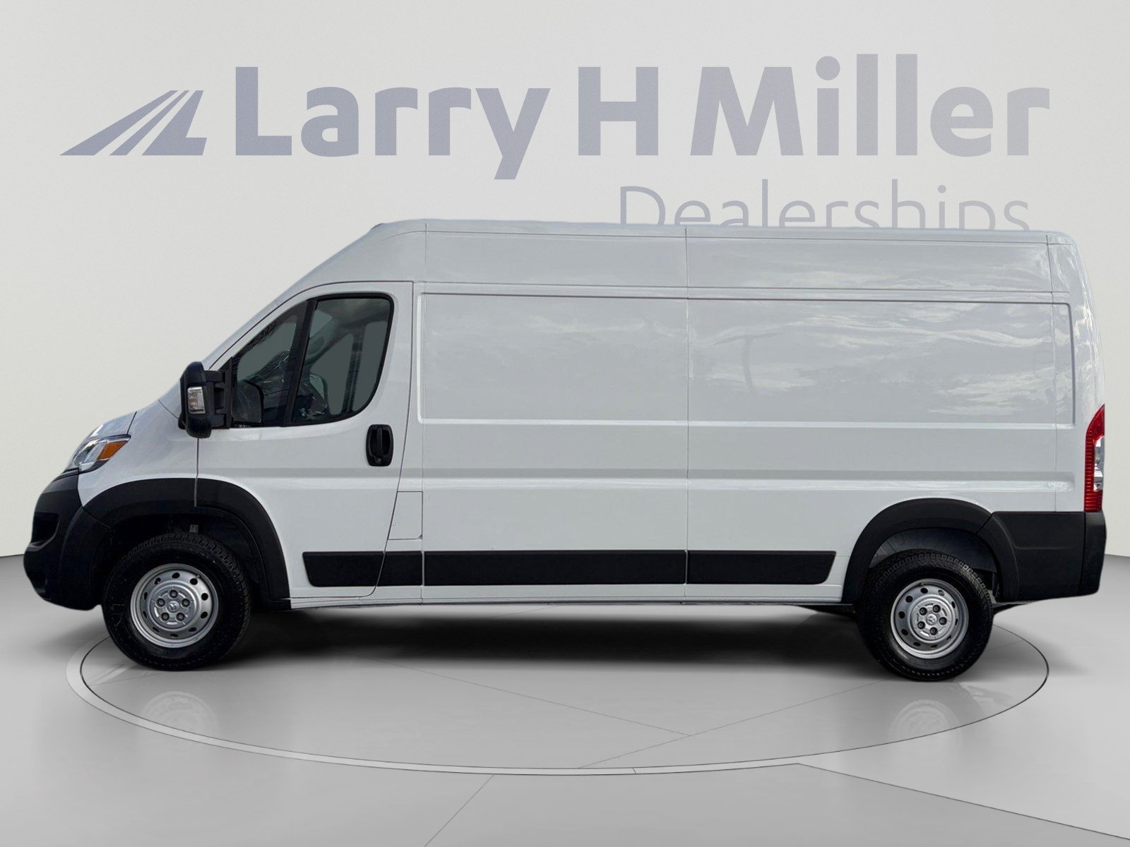 Used 2023 RAM ProMaster 2500 FWD image 2