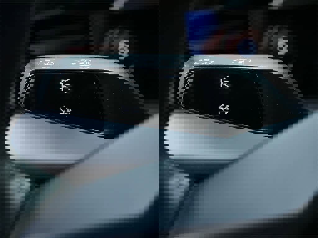 Used 2020 Porsche Taycan Turbo image 21