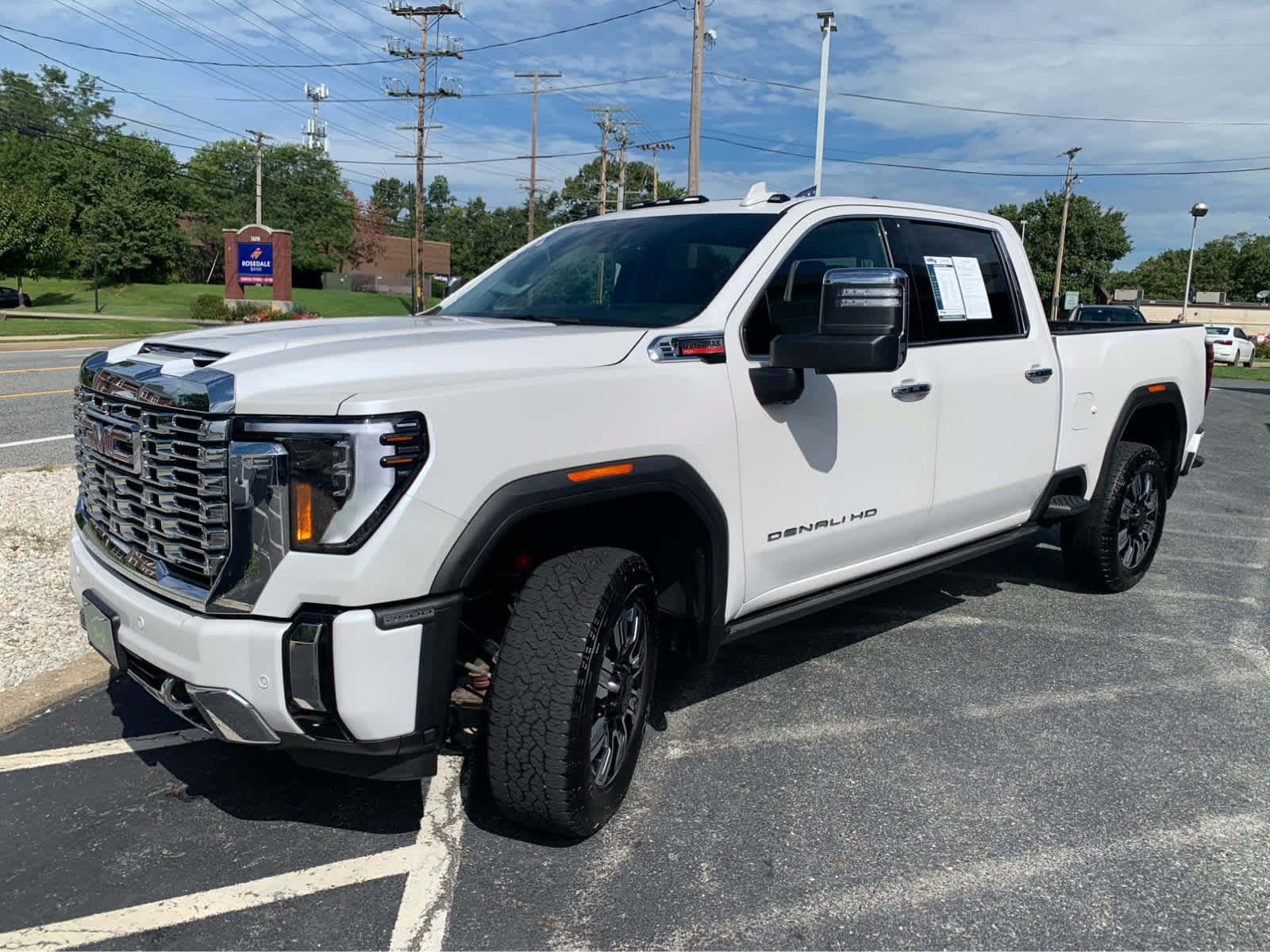 Used 2024 GMC Sierra 2500 Denali w/ Denali Reserve Package AWD/4WD image 3