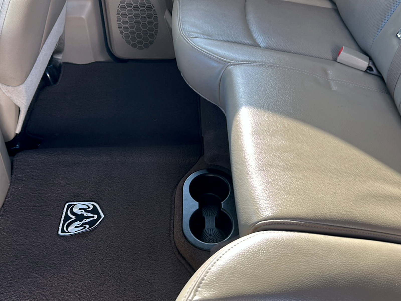 Used 2012 RAM 3500 Laramie w/ Max Tow Pkg AWD/4WD image 9