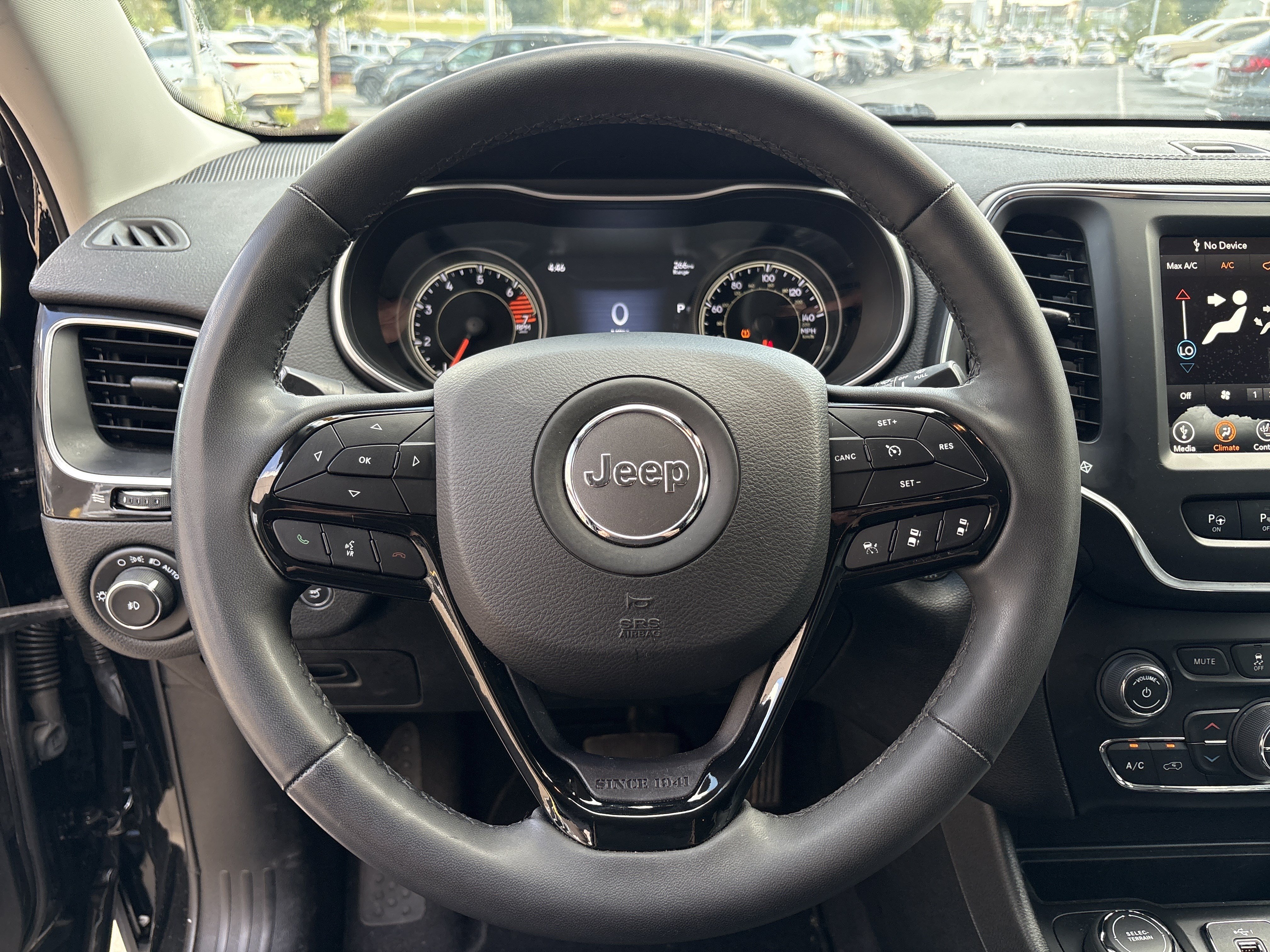 Used 2023 Jeep Cherokee Altitude Lux AWD/4WD image 28