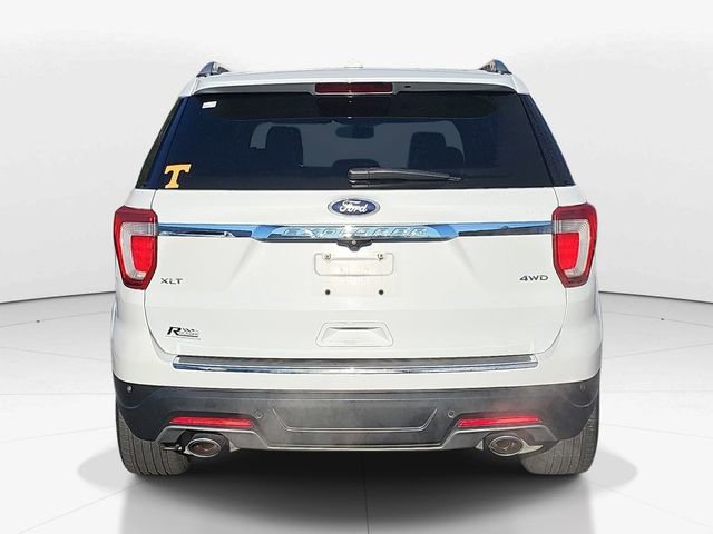 Used 2018 Ford Explorer XLT w/ Equipment Group 202A image 6