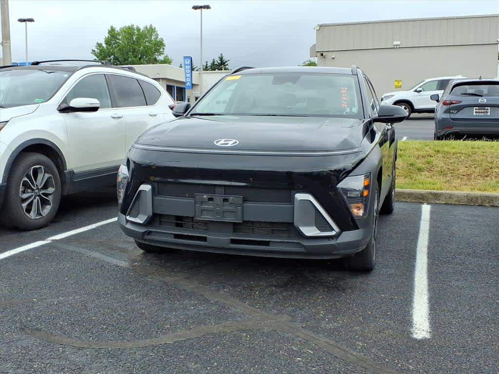 Used 2024 Hyundai Kona SEL FWD image 4