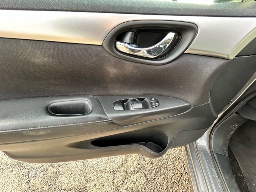 Used 2017 Nissan Sentra S FWD image 17