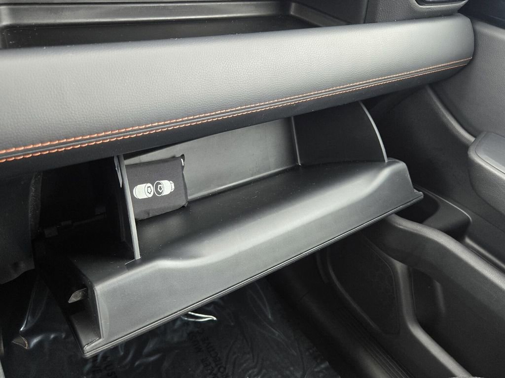 Certified 2025 Honda Pilot Sport image 22