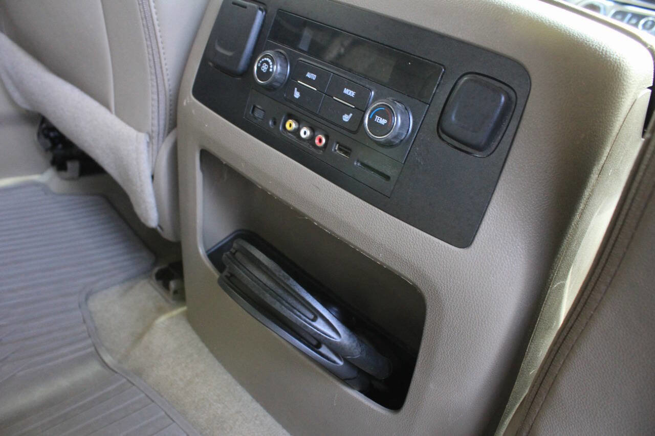 Used 2016 Chevrolet Tahoe LT w/ LT Signature Package image 19