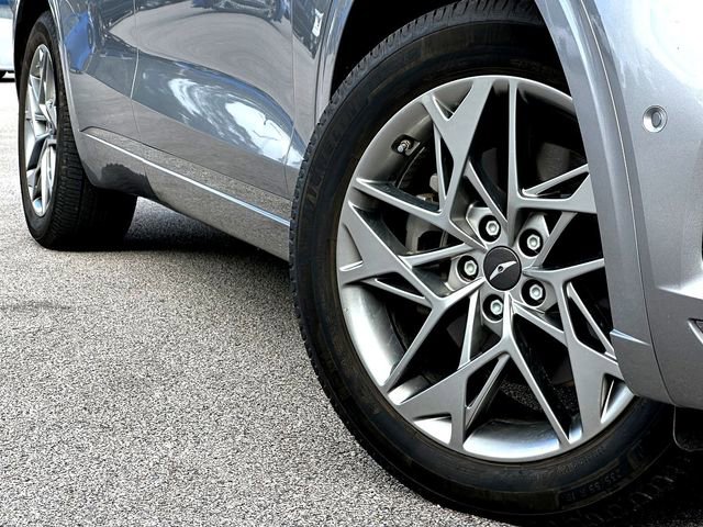 Used 2022 Genesis GV70 2.5T w/ Advanced Package image 2