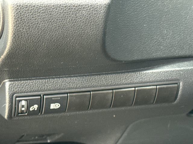 Used 2020 Toyota Corolla LE image 21