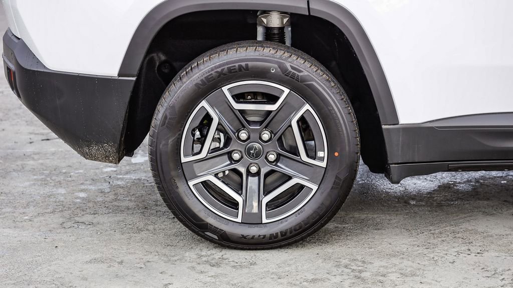 New 2026 Jeep Cherokee Laredo AWD/4WD image 12