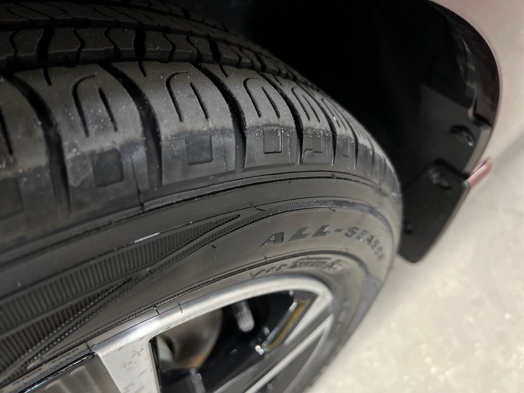 Used 2024 Nissan Sentra SV FWD image 31