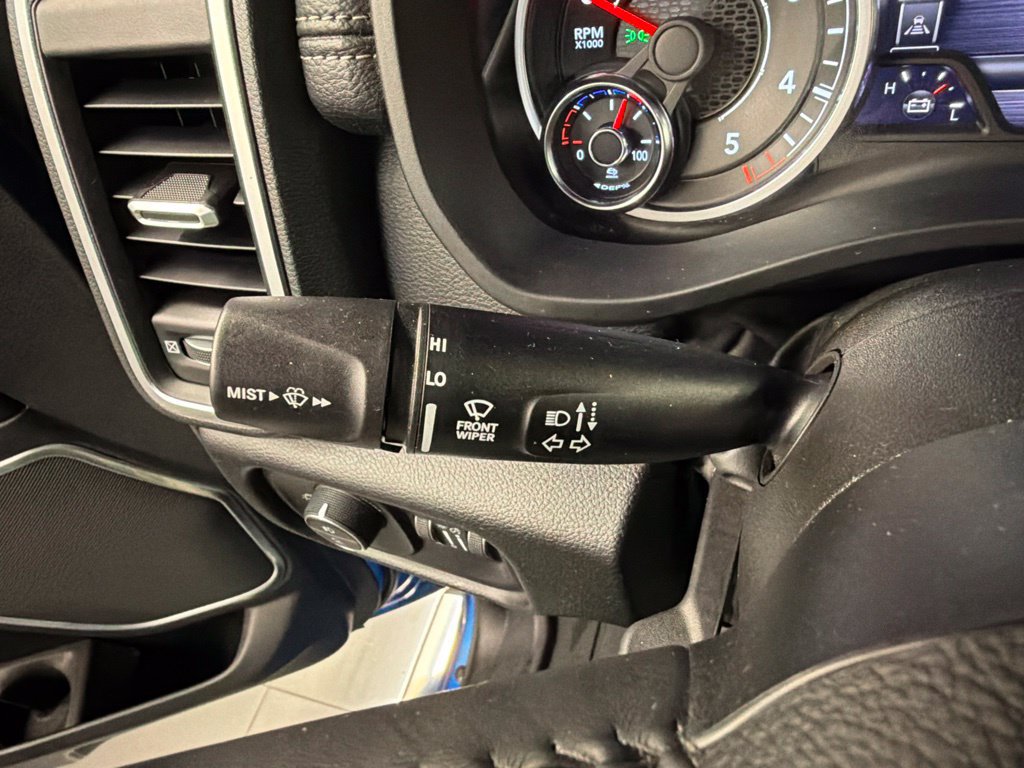 Used 2022 RAM 1500 Laramie AWD/4WD image 21