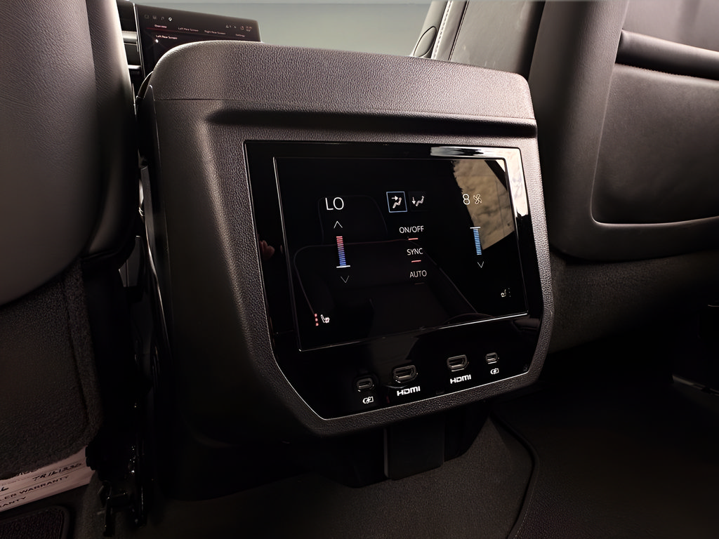 Used 2026 GMC Yukon AT4 Ultimate AWD/4WD image 20