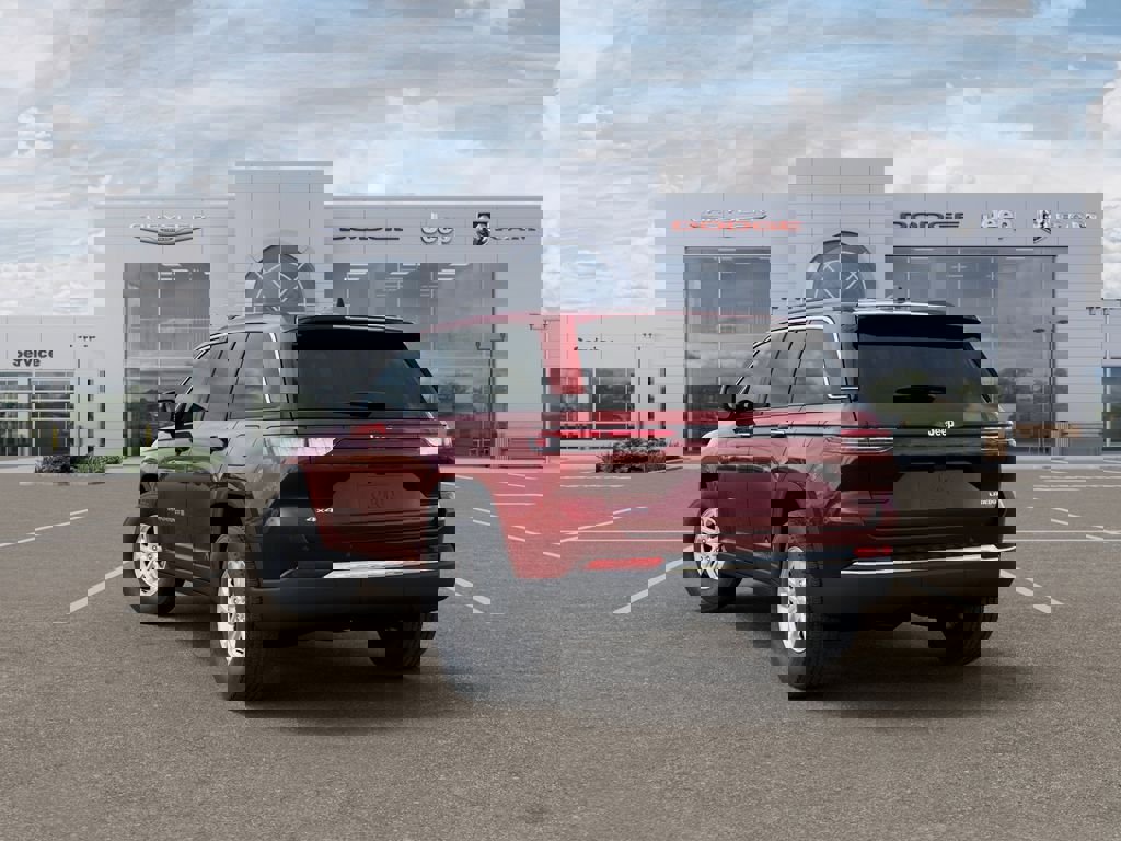 New 2025 Jeep Grand Cherokee Laredo w/ Trailer Tow Package image 3