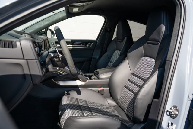 New 2026 Porsche Cayenne GTS AWD/4WD image 5