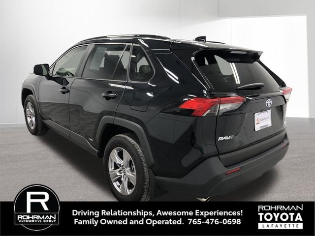 Used 2023 Toyota RAV4 LE AWD/4WD image 4