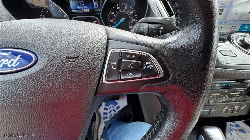 Used 2019 Ford Escape Titanium AWD/4WD image 33