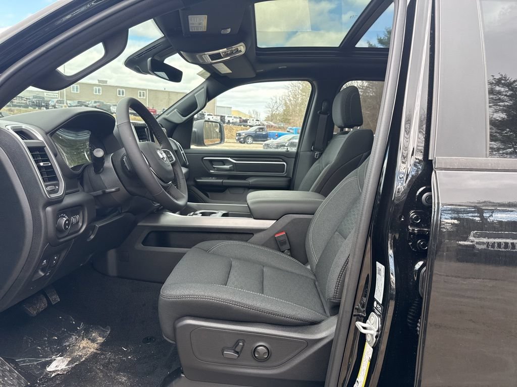 New 2026 RAM 1500 Big Horn AWD/4WD image 19