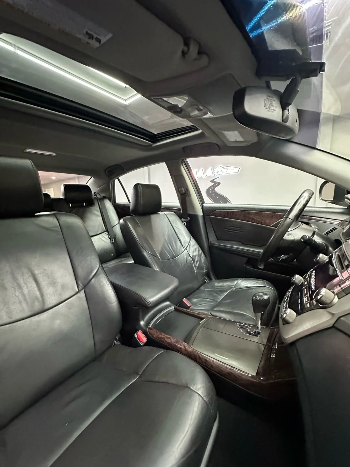 Used 2012 Toyota Avalon Limited image 29