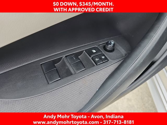 Used 2021 Toyota Corolla LE FWD image 12