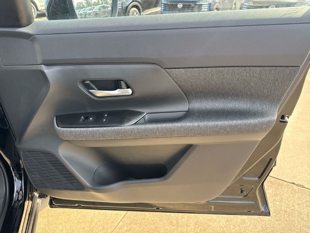 New 2027 Nissan Kicks SV AWD/4WD image 16