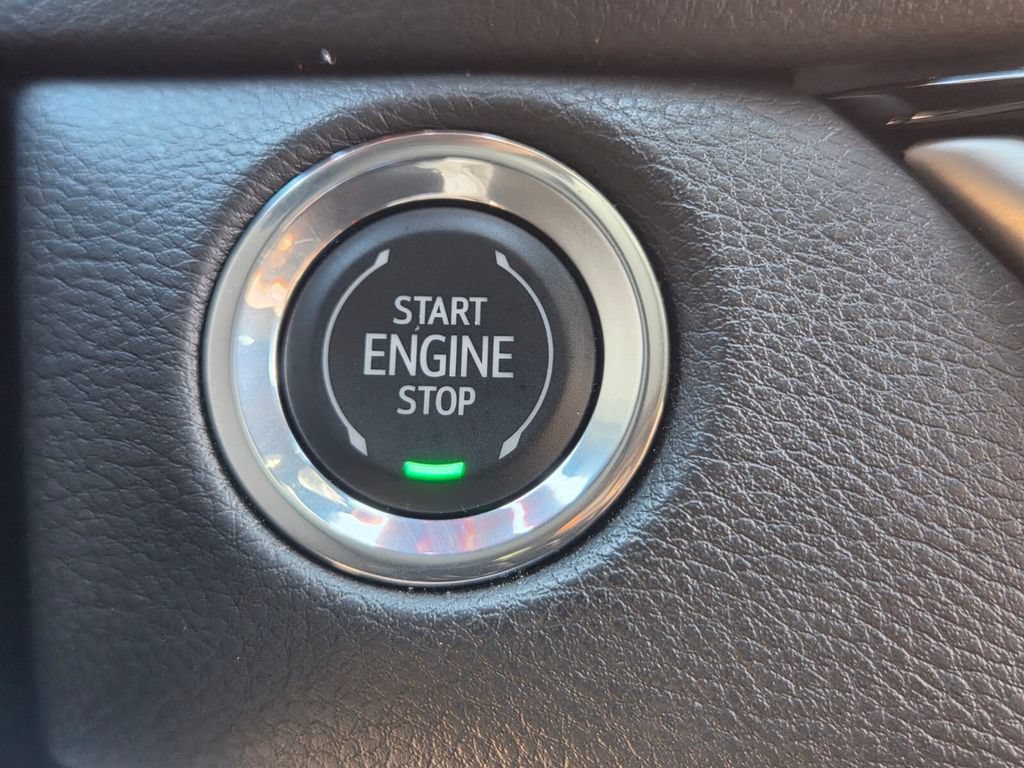 Used 2024 Cadillac XT4 Sport FWD image 23