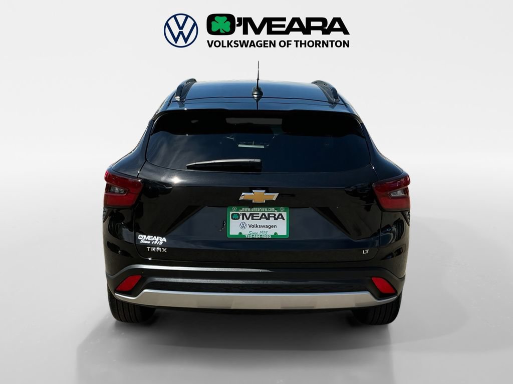 Used 2024 Chevrolet Trax LT w/ Driver Confidence Package FWD image 4
