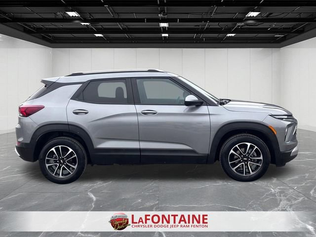 Used 2025 Chevrolet TrailBlazer LT image 6