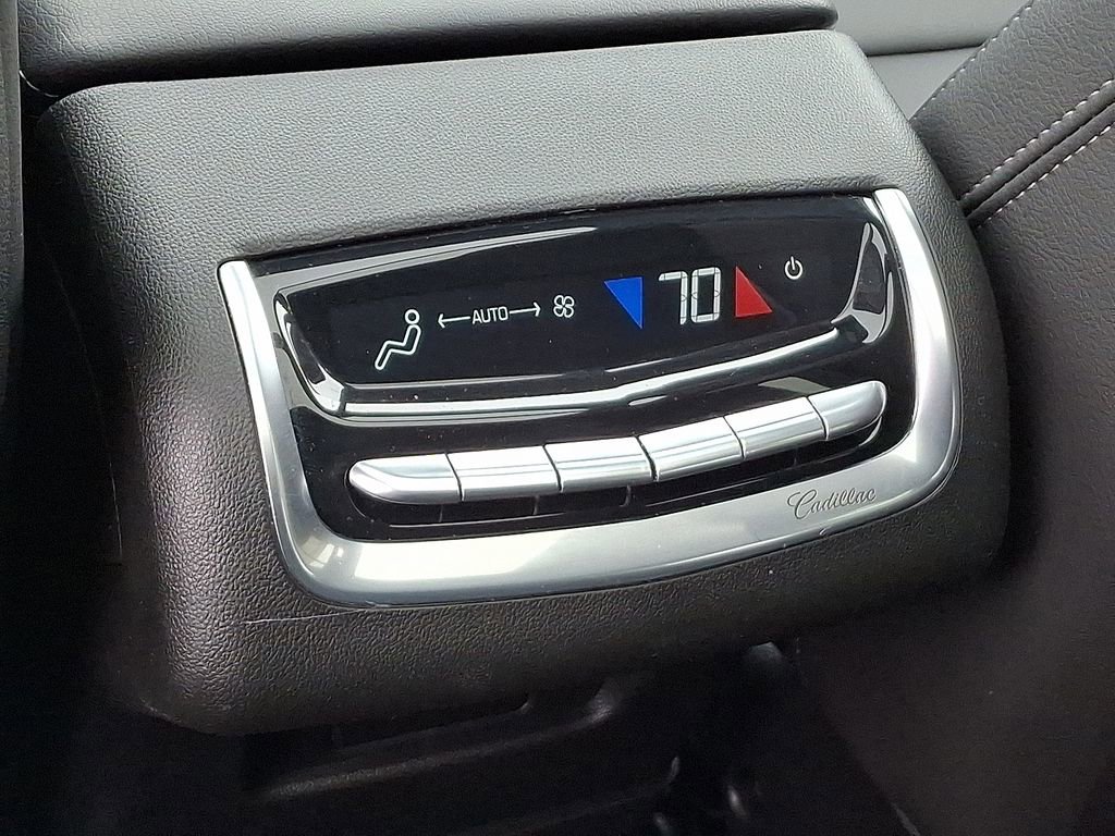 Certified 2025 Cadillac XT6 Luxury image 11