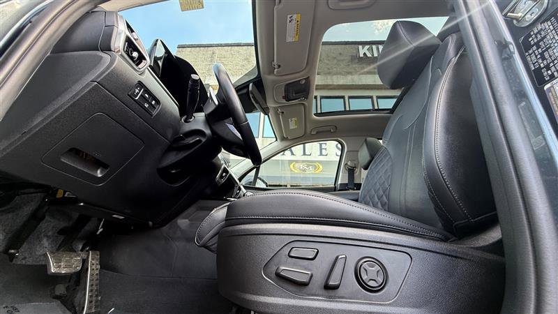 Used 2023 Kia Sorento SX Prestige AWD/4WD image 12