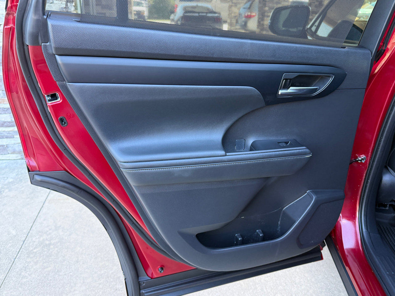 Used 2021 Toyota Highlander XSE image 11