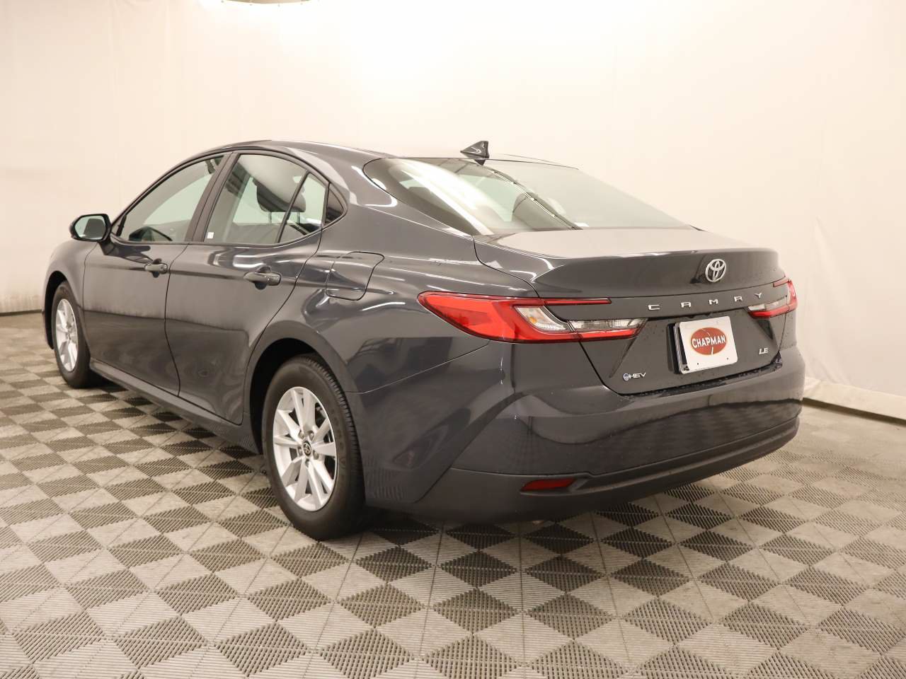 Used 2025 Toyota Camry LE FWD image 3