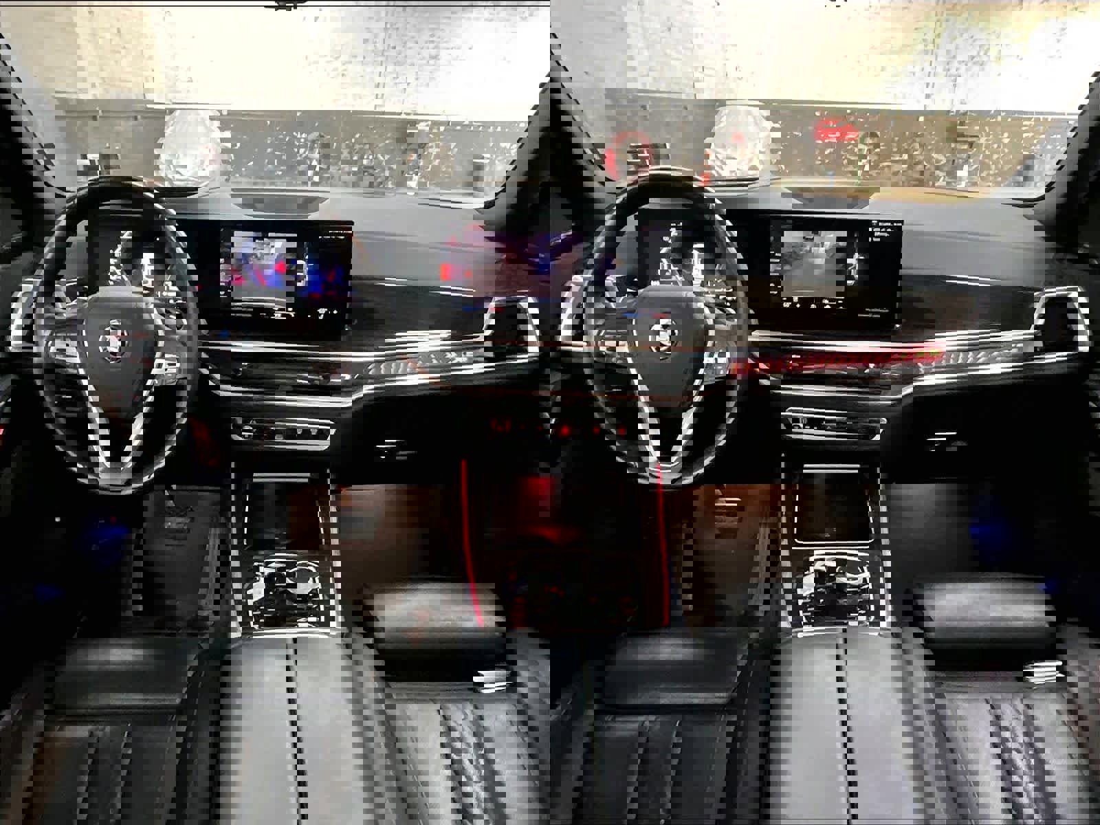 Used 2025 BMW X5 xDrive50e image 16