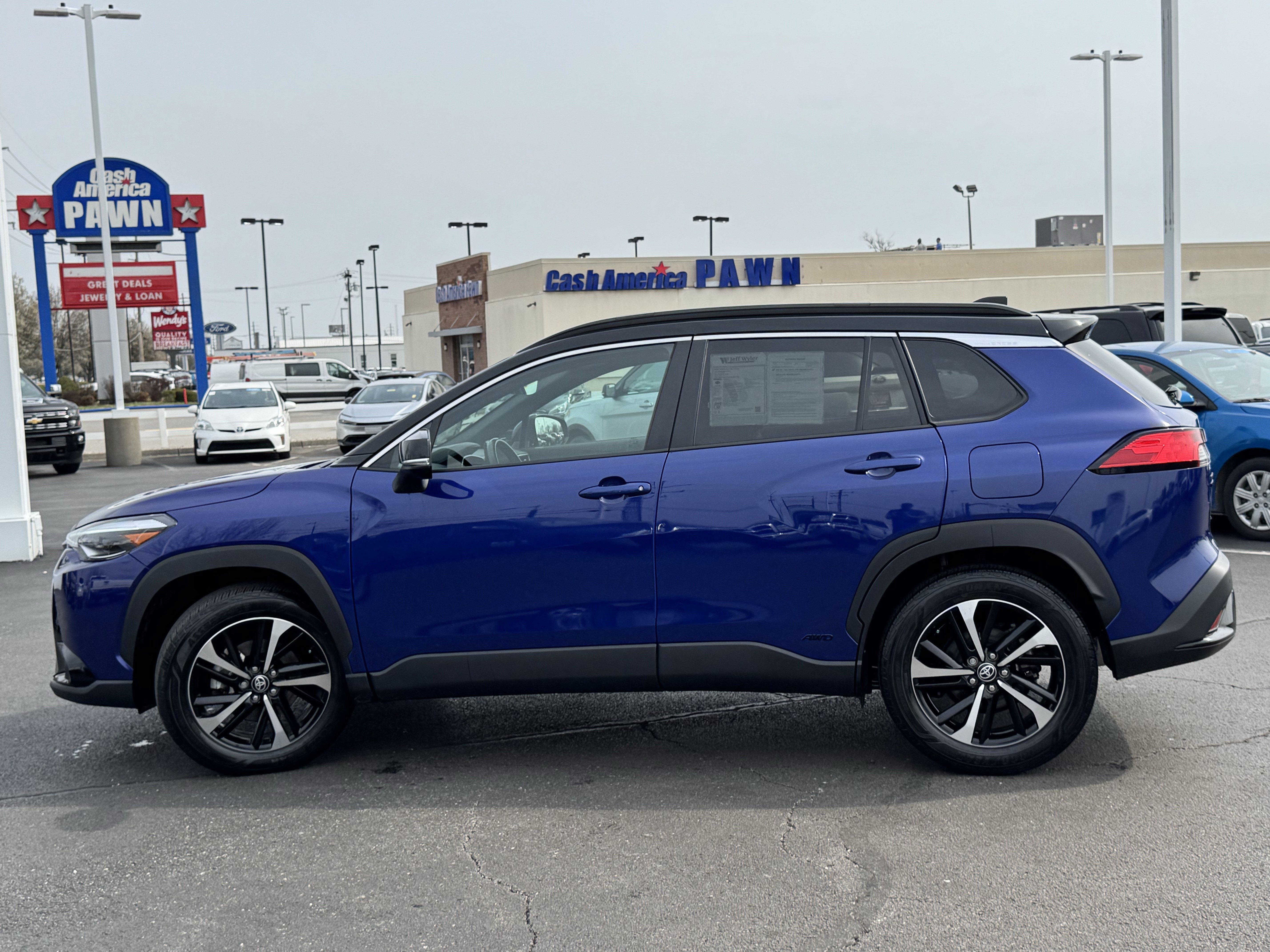 Used 2024 Toyota Corolla Cross XSE w/ Convenience Package image 16