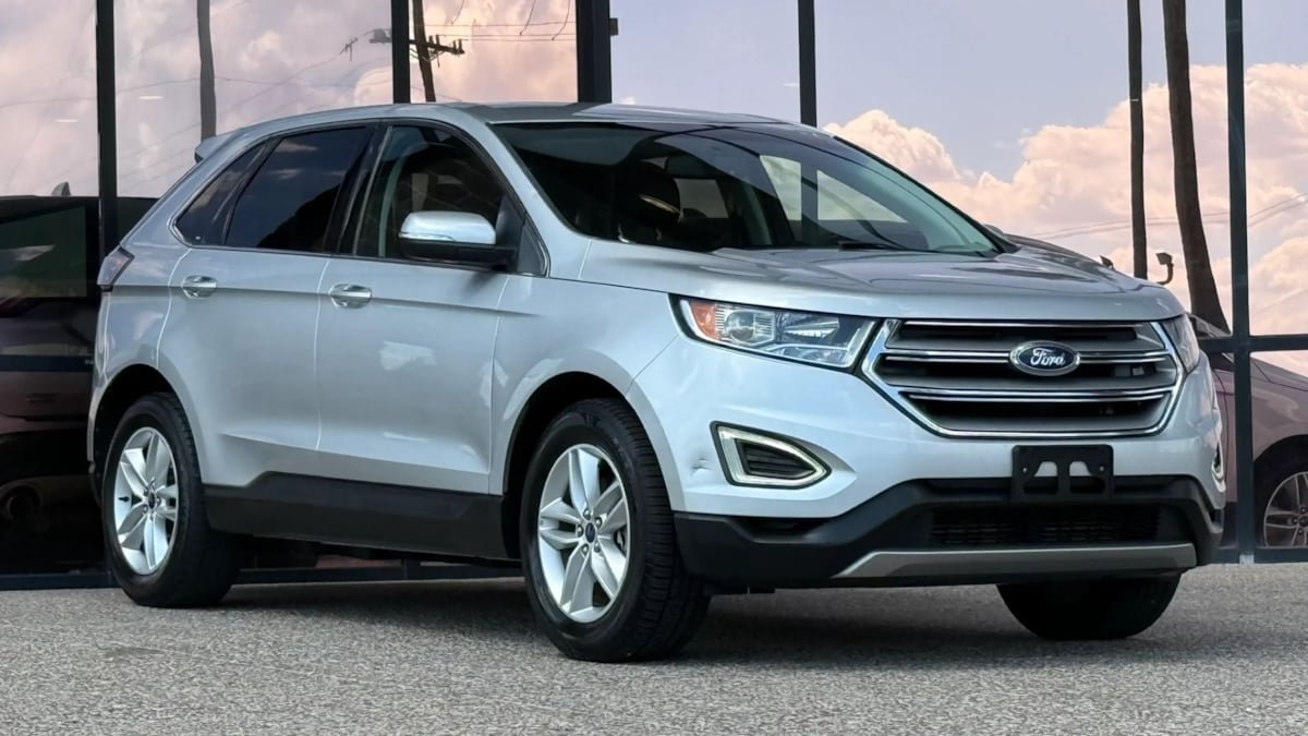Used 2017 Ford Edge SEL w/ Equipment Group 201A FWD image 17