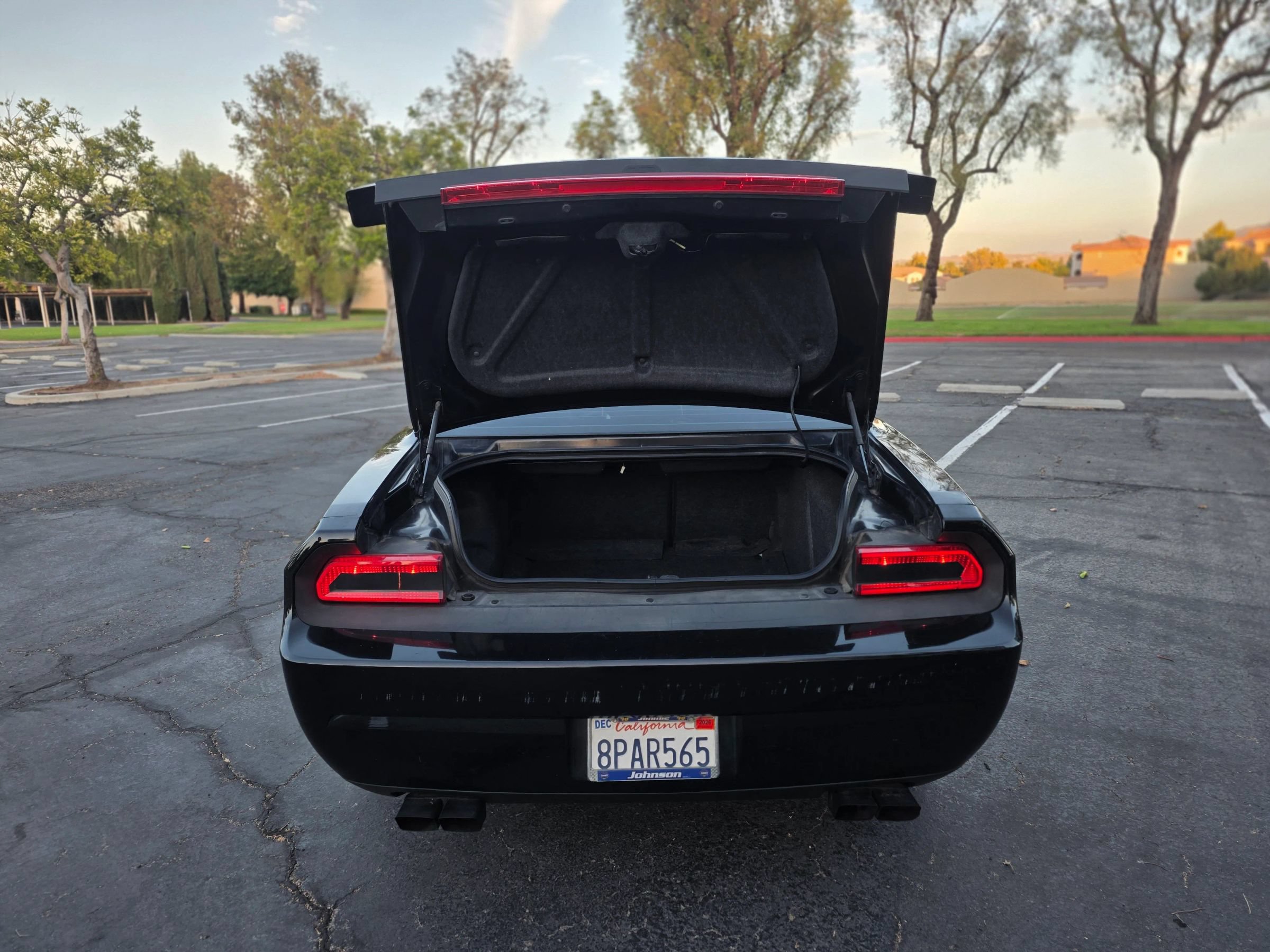 Used 2012 Dodge Challenger R/T Plus RWD image 9