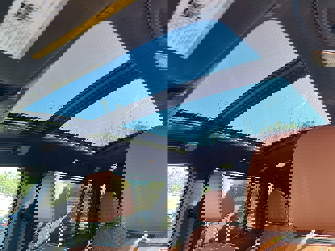 Certified 2023 BMW X7 M60i w/ Executive Package image 30