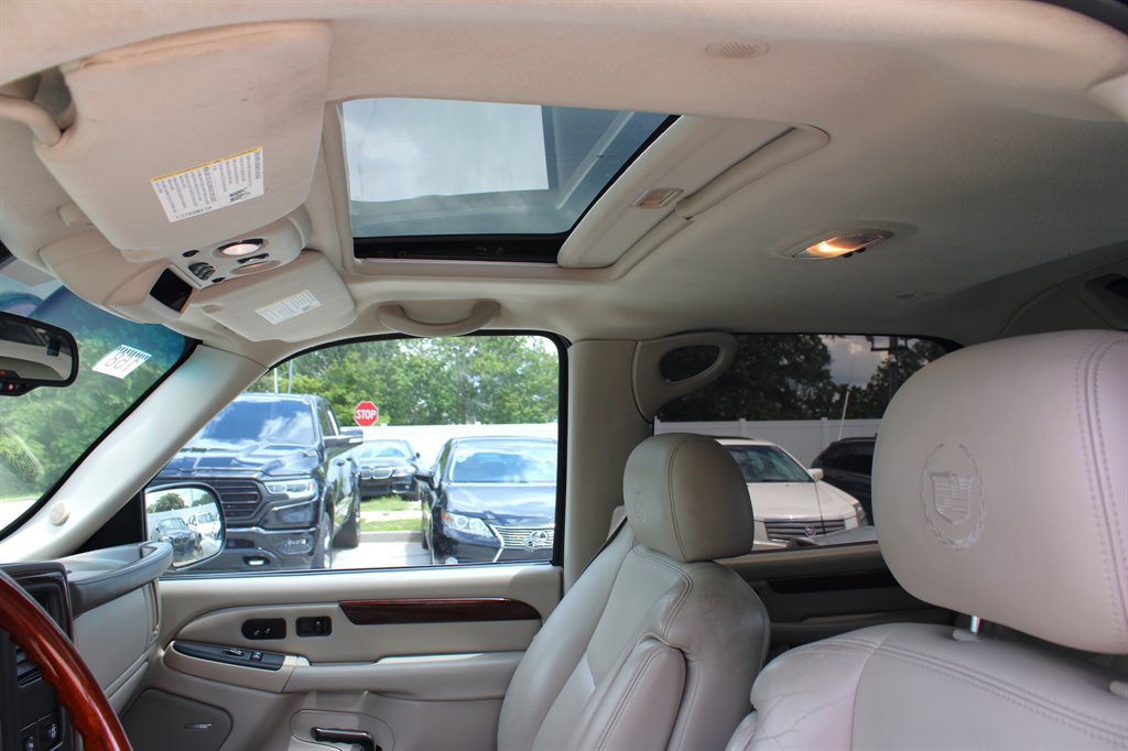 Used 2006 Cadillac Escalade EXT image 33
