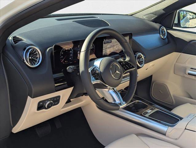 New 2025 Mercedes-Benz GLA 250 video 3