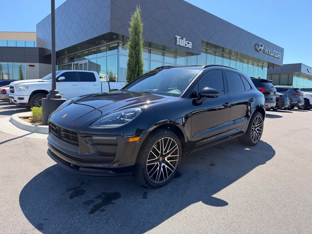 Used 2024 Porsche Macan Turbo AWD/4WD image 1