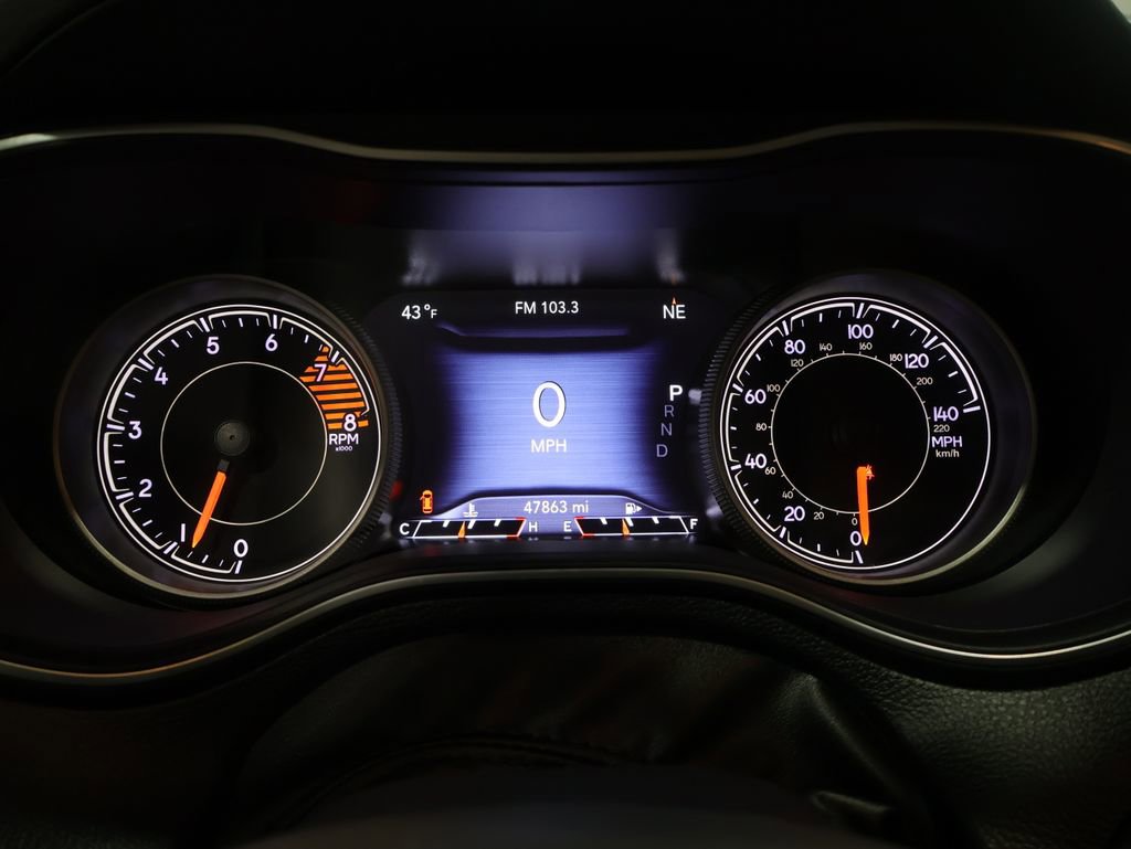 Used 2019 Jeep Cherokee Limited image 39