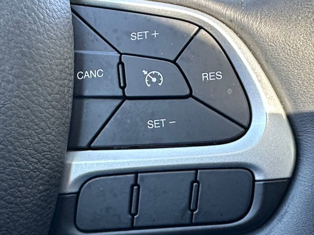 Used 2018 Jeep Compass Trailhawk w/ Leather Interior Group AWD/4WD image 19