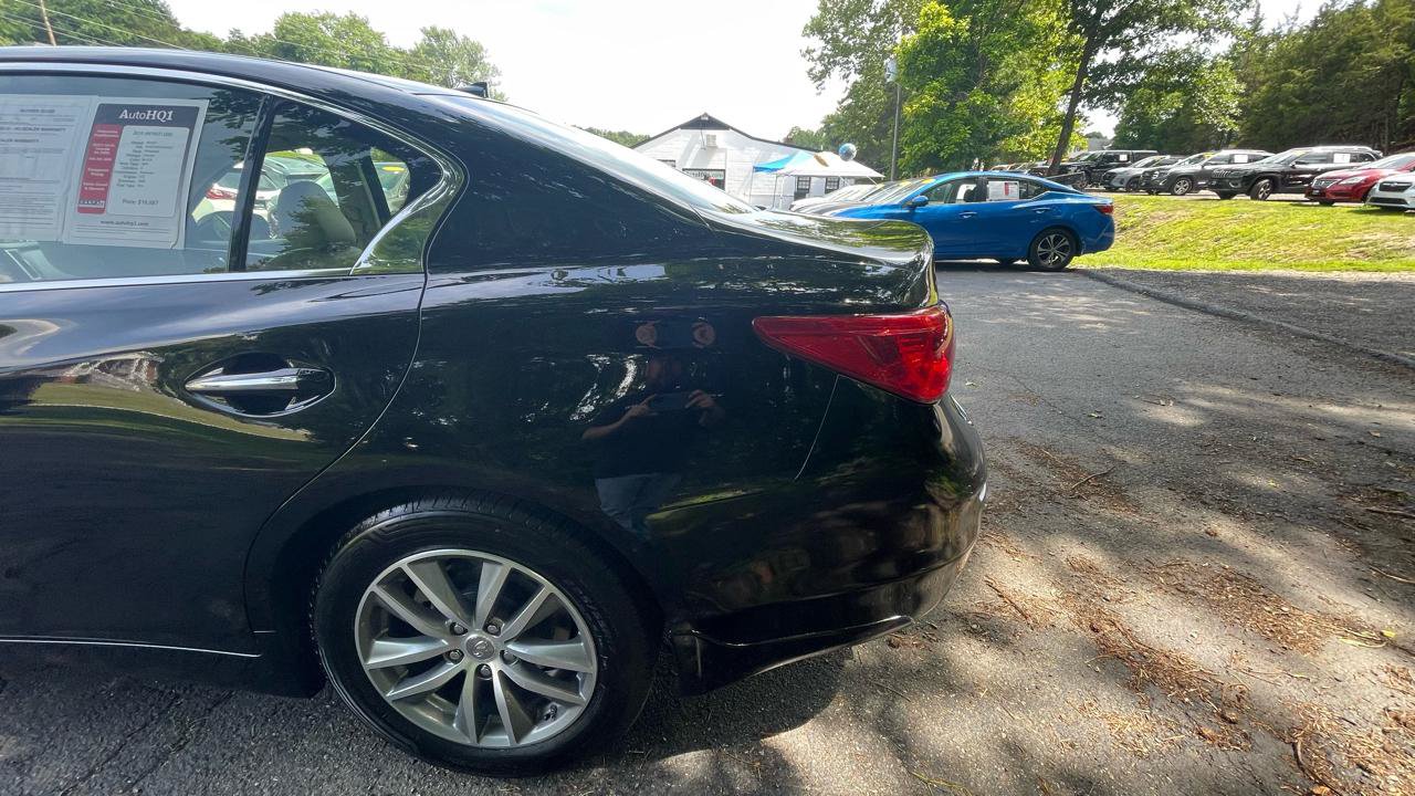 Used 2015 INFINITI Q50 Premium w/ Technology Package AWD/4WD image 5