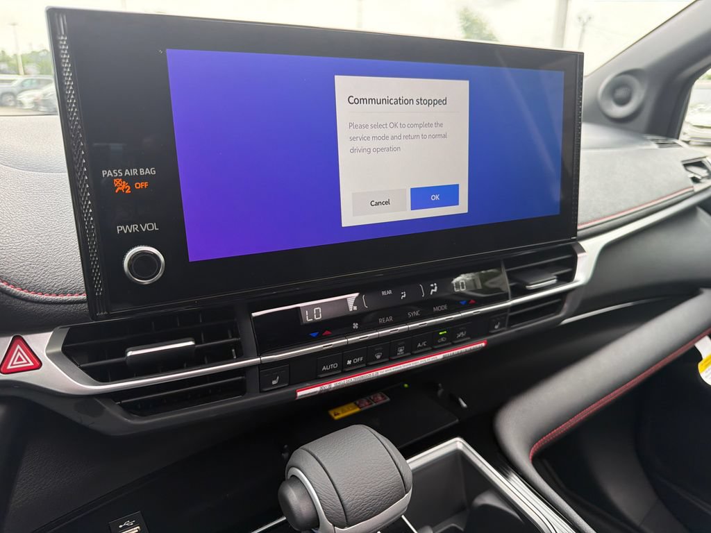 New 2026 Toyota Sienna XSE FWD image 33