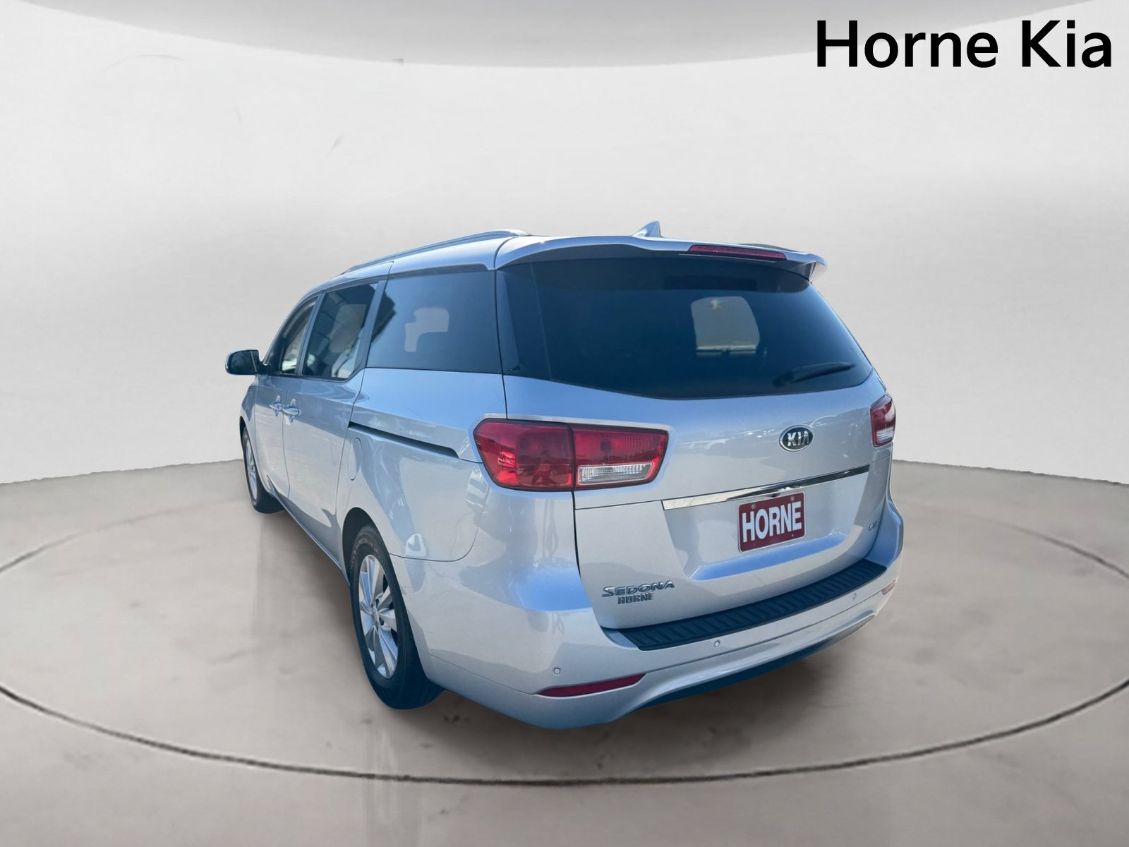 Used 2018 Kia Sedona LX w/ LX Essentials Premium Package FWD image 5