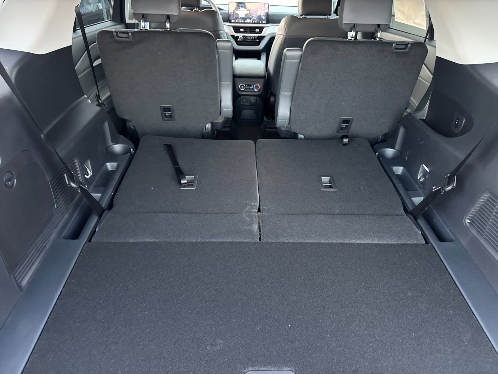 New 2026 Ford Explorer Active w/ Active Comfort Package image 17